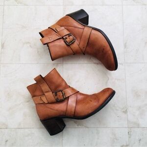 $439 Paul Green Brown Distressed Leather Buckle Block Heel Ankle Boots size 7.5